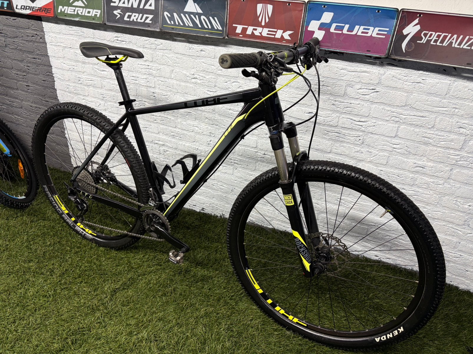 Foto 3 van Cube LTD RACE 29 inch frame XL mountainbike deore xt 2x11 29