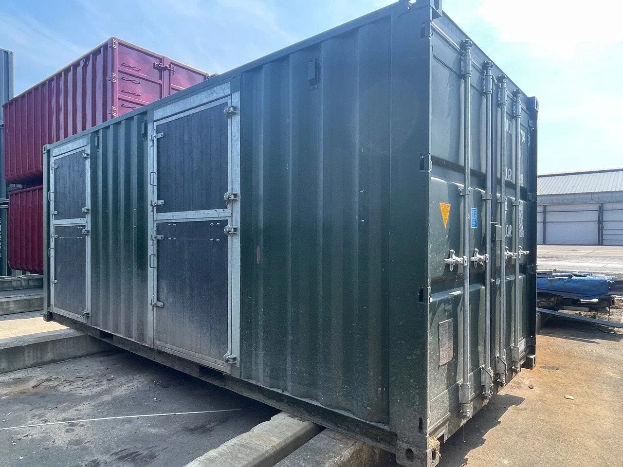VERNOOY 20FT 8.6 PAARDENBOX 600704, Dave Vernooij, Dave@vernooy.nl, Kellensedwarsweg 9
4004 JC  Tiel, NL