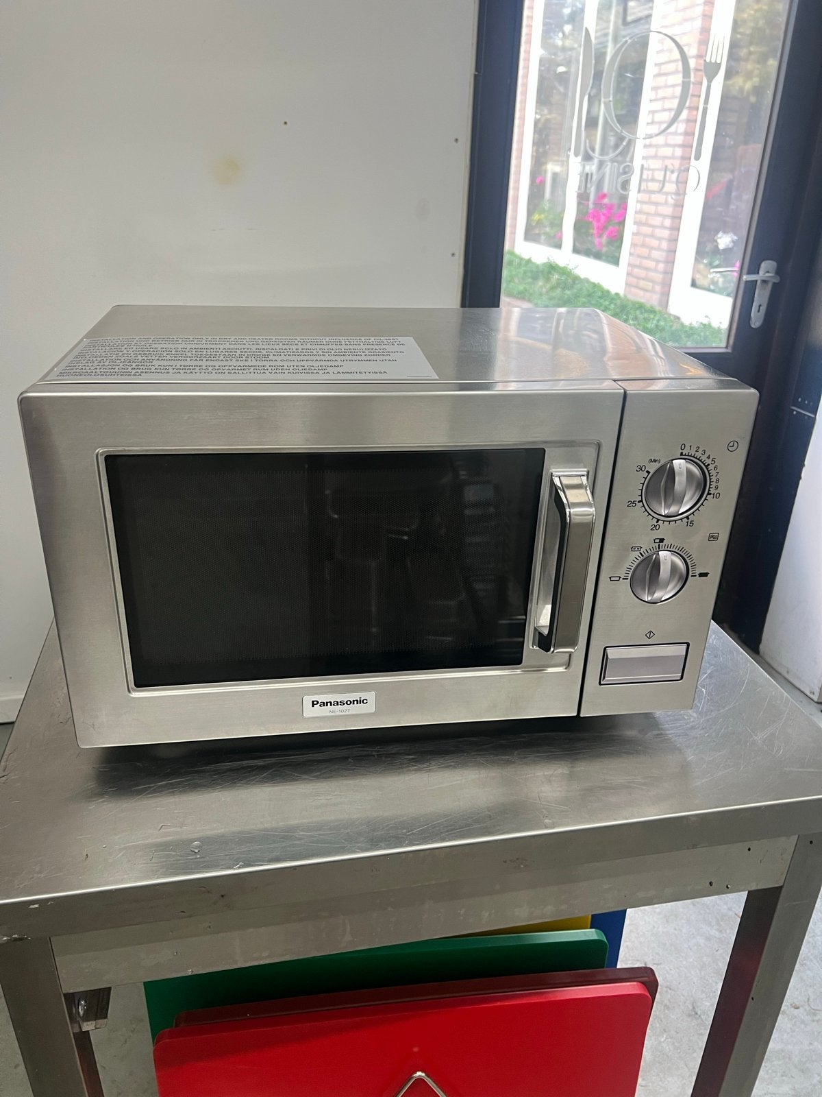 Panasonic NE-1027 Magnetron - Zilver, 1000W horeca, Ophalen of Verzenden, Magnetron, Zo goed als nieuw, 45 tot 60 cm
