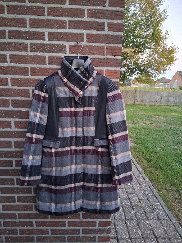 Dames winter jas Rino&Pelle Mt38/40, Kleding | Dames, Maat 38/40 (M), Overige kleuren, Ophalen of Verzenden, Zo goed als nieuw