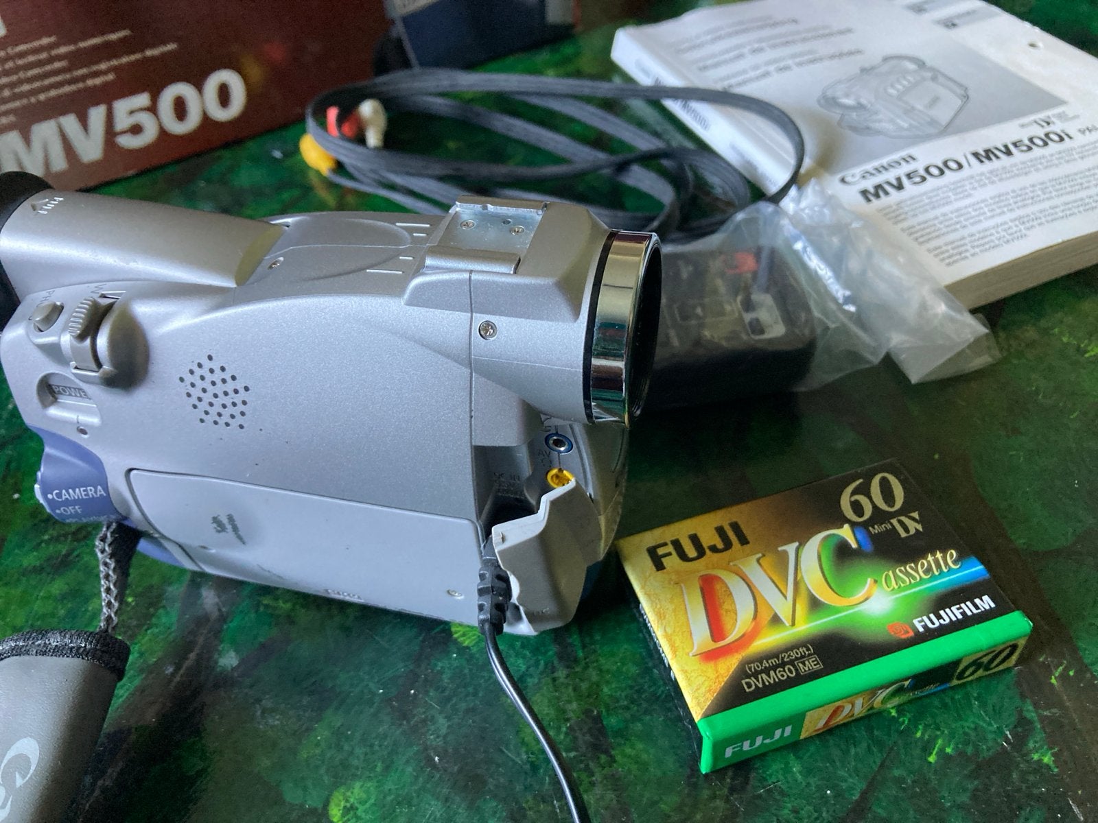 Canon MV500 Mini DV Camcorder met accessoires, Audio, Tv en Foto, Videocamera's Digitaal, Ophalen, Mini dv, Gebruikt, Canon