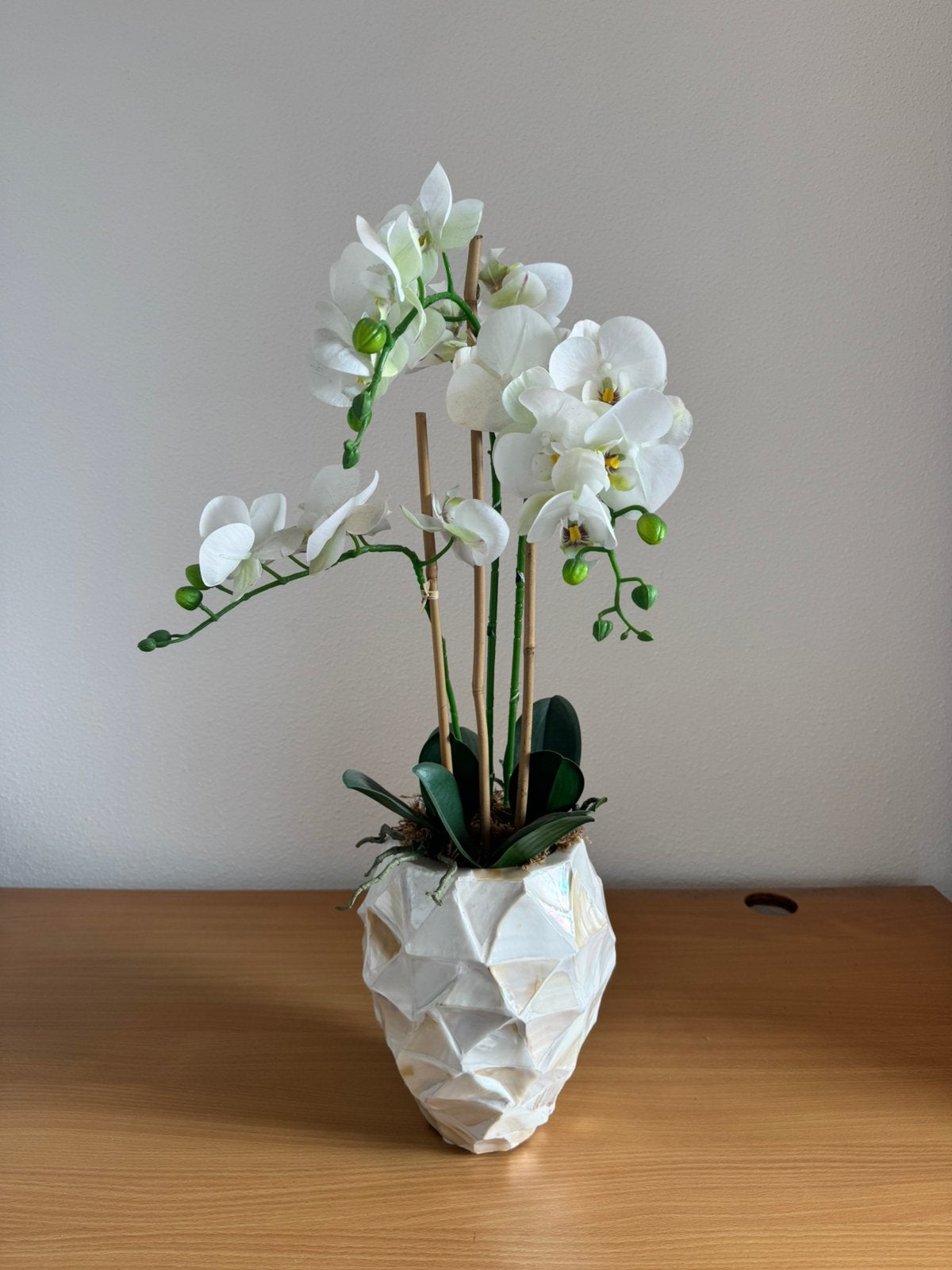 Schelpenvaas met kunst orchidee, Huis en Inrichting, Ophalen of Verzenden, Zo goed als nieuw