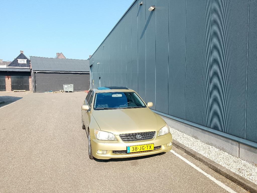 Lexus IS 300 3.0 Sportcross Executive AUT 2002 Beige, Auto's, Lexus, Particulier, IS, ABS, Airbags, Airconditioning, Centrale vergrendeling