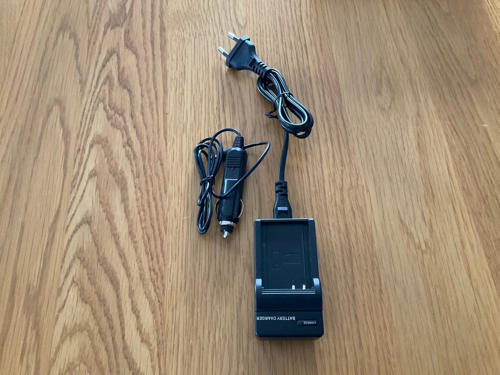 Olympus batterij oplader fototoestel 12 volt stekker nieuw., Ophalen of Verzenden, Nieuw