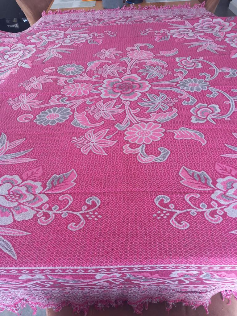 Vintage tafelkleed uit grootmoeders tijd, Huis en Inrichting, Tafelkleden, Ophalen of Verzenden, Rechthoek