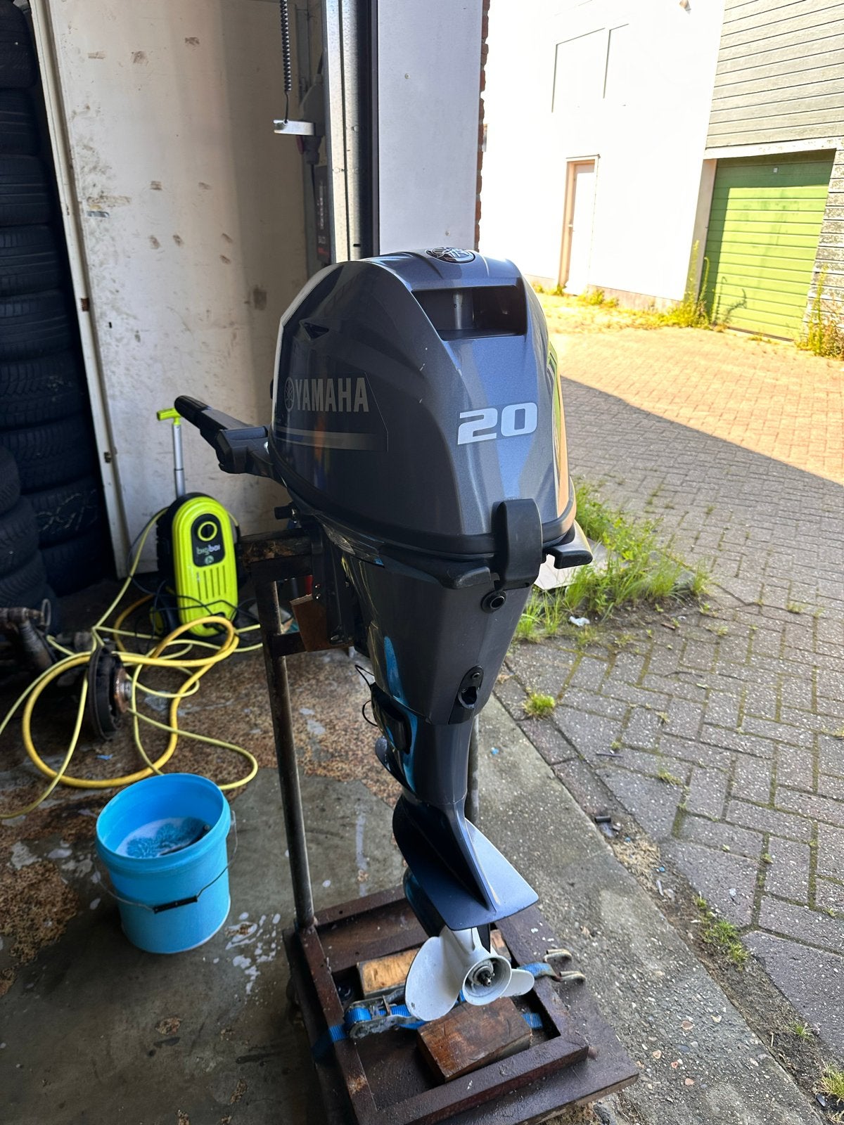 Yamaha 20 PK 4-takt Buitenboordmotor F20BMH (2015), Ophalen, Yamaha, Zo goed als nieuw, Brandstoftank