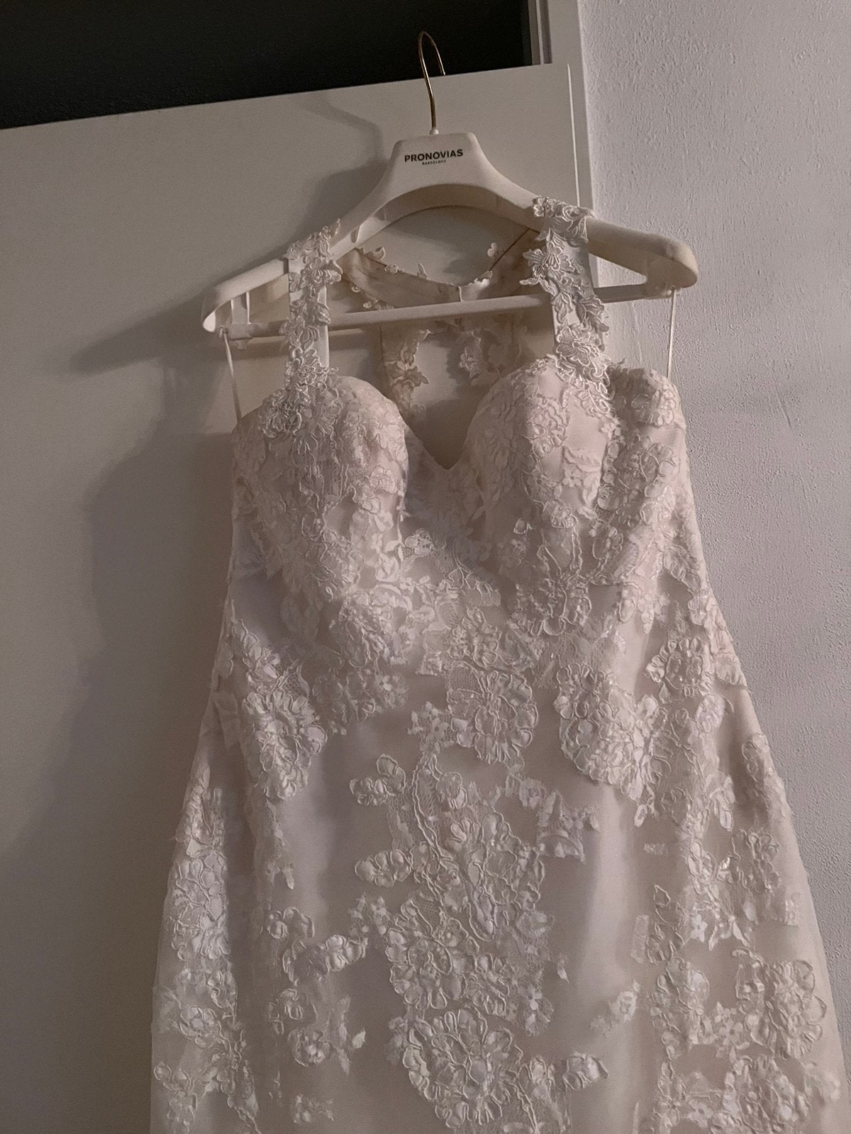Trouwjurk wit ( maat 42/44 ), Kleding | Dames, Trouwkleding en Trouwaccessoires, Ophalen of Verzenden, Zo goed als nieuw, Wit