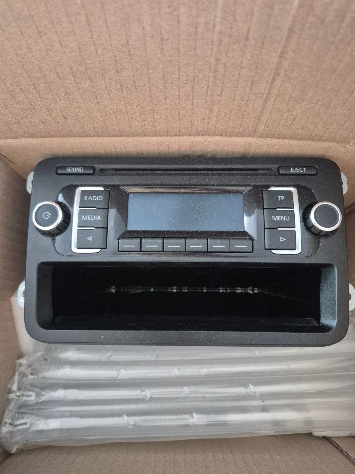 Volkswagen RCD 210 Radio met handleiding, Ophalen of Verzenden, Zo goed als nieuw