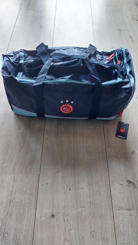 NIEUW Ajax sporttas, Maat XL, Ophalen of Verzenden, Nieuw, Overige typen