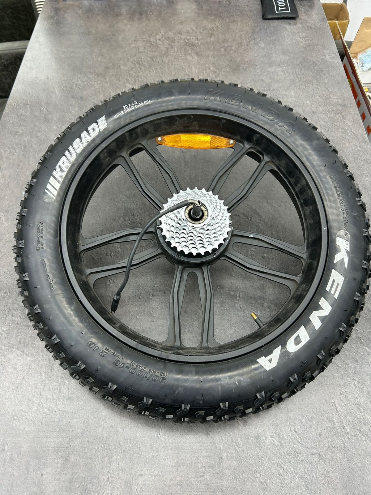 Foto 6 van Nieuw Fatbike Wiel met Motor en Cassette