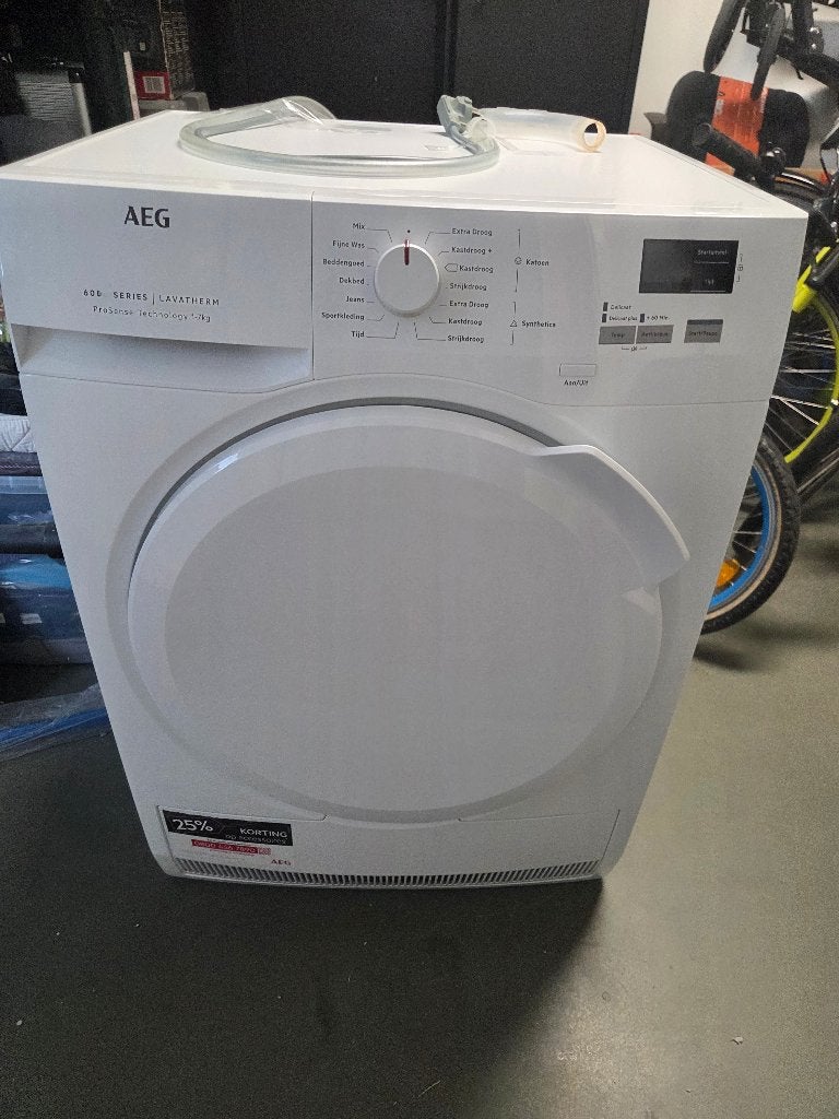 Aeg droger lavatherm 6000, Ophalen, 6 tot 8 kg, Gebruikt, 85 tot 90 cm