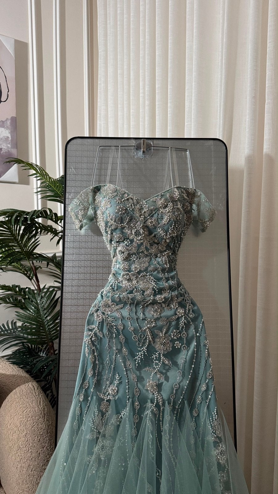 Prachtige avondjurk maat L met borduursels en tule, Kleding | Dames, Ophalen of Verzenden, Zo goed als nieuw, Maat 42/44 (L), Groen