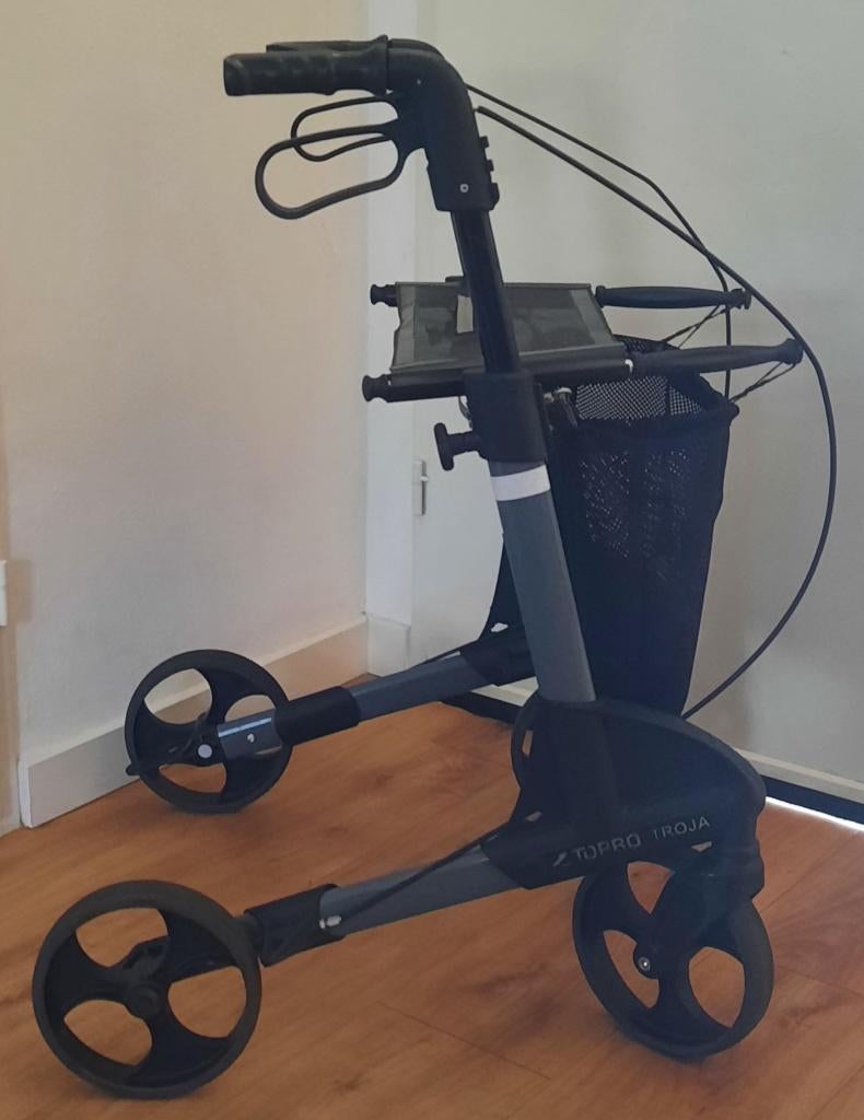 Rollator  Topro Troja M + Boodschappen netje  ( 7.2 kg ! ), Diversen, Rollators, Zo goed als nieuw, Lichtgewicht, Opvouwbaar, Ophalen of Verzenden