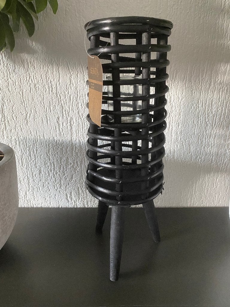 Senza Wilgen Lantaarn Op Poten NIEUW!!, Huis en Inrichting, Woonaccessoires | Kandelaars en Kaarsen, Nieuw, Lantaarn, Hout, Zwart