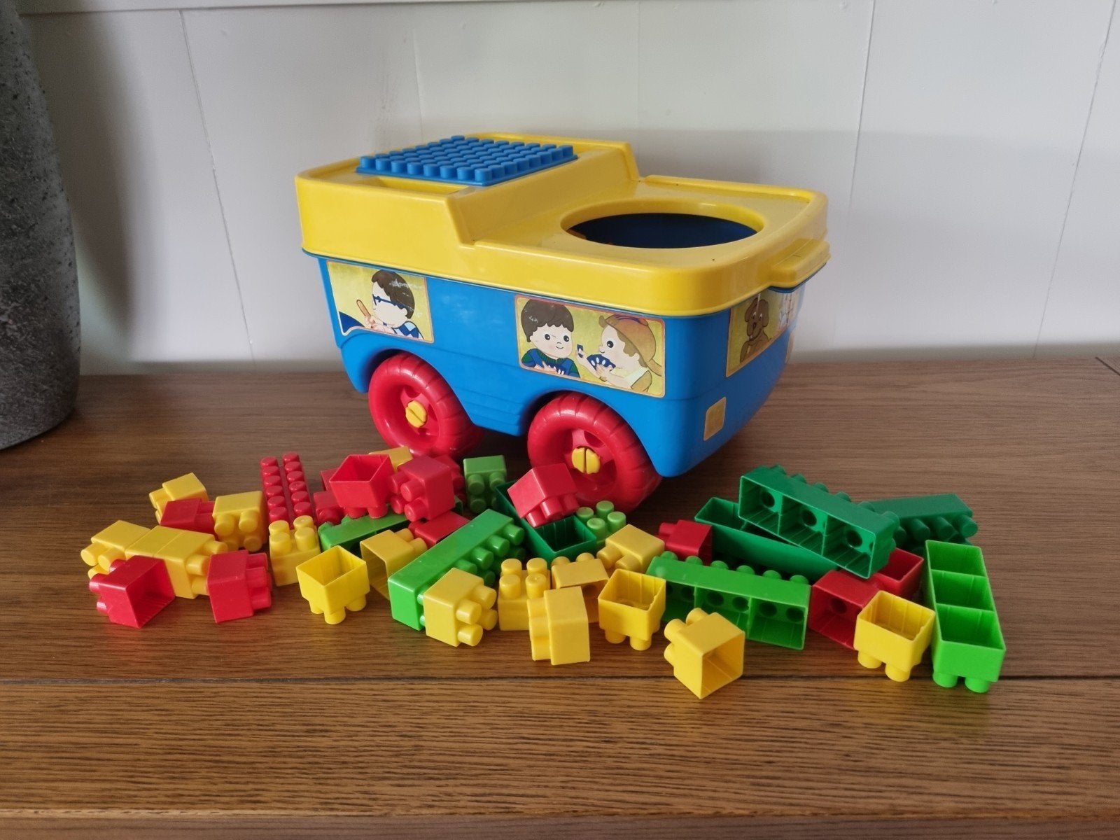 Leuke treinset met auto vol bouwstenen., Ophalen of Verzenden, Zo goed als nieuw