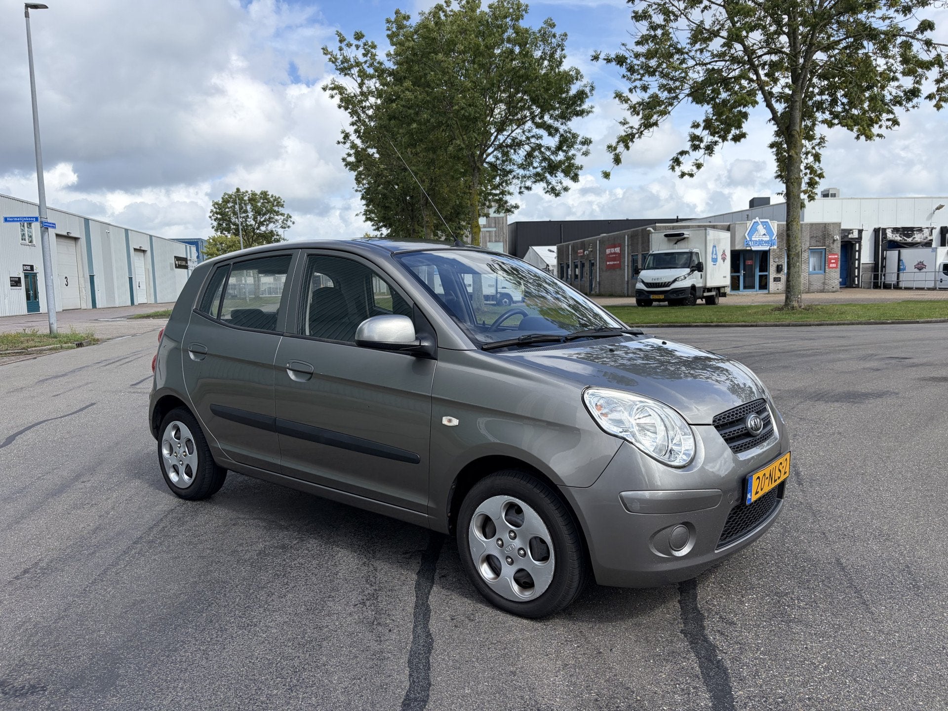 Kia Picanto 1.0i X-pect 5-Deurs 63 PK. Zuinige en zeer betro, Metallic lak, 4 cilinders, Bruin, 400 kg