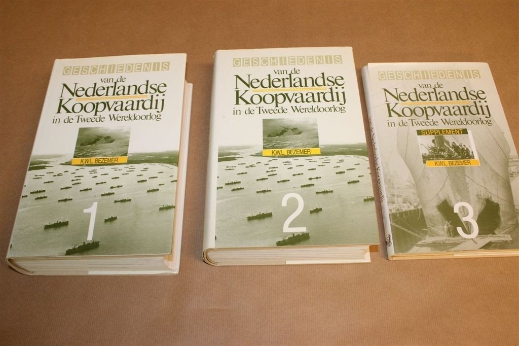 Nederlandse Koopvaardij — WOII Naslagwerk 3 Delen Compleet, Verzamelen, Scheepvaart, Gebruikt, -, -, Ophalen of Verzenden