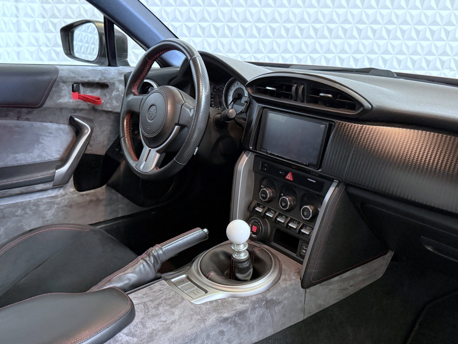 Toyota GT86 2.0 D-4S met een TIKKENDE MOTOR! 187.000km (2012, Auto's, 13 km/l, Achterwielaandrijving, Gebruikt, 4 stoelen
