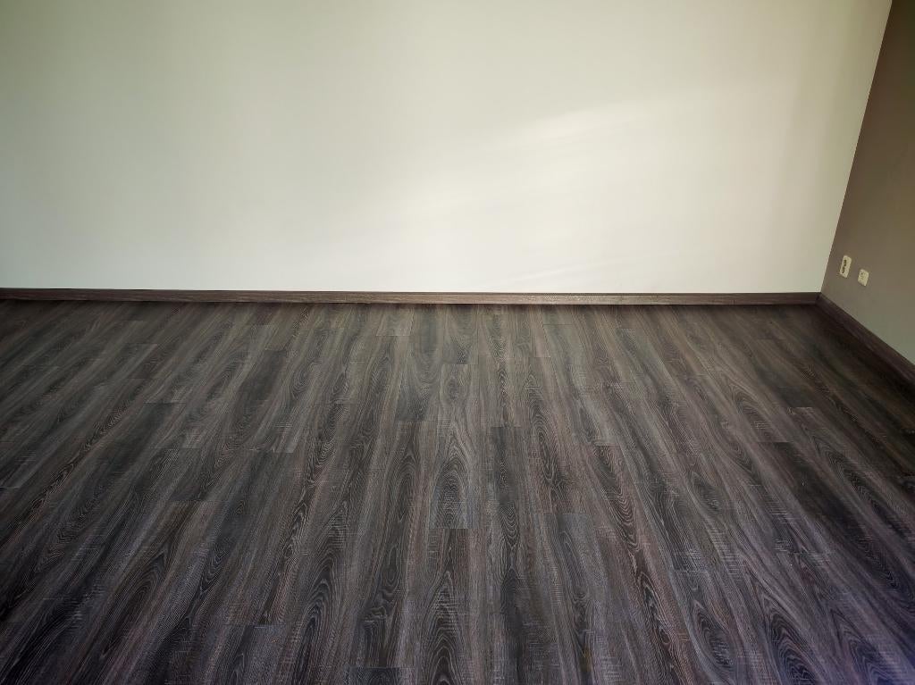 Kliklaminaat 40-45 m2 inc Forbo ondervloermatten, Ophalen, Gebruikt, 50 tot 150 cm, 10 m² of meer