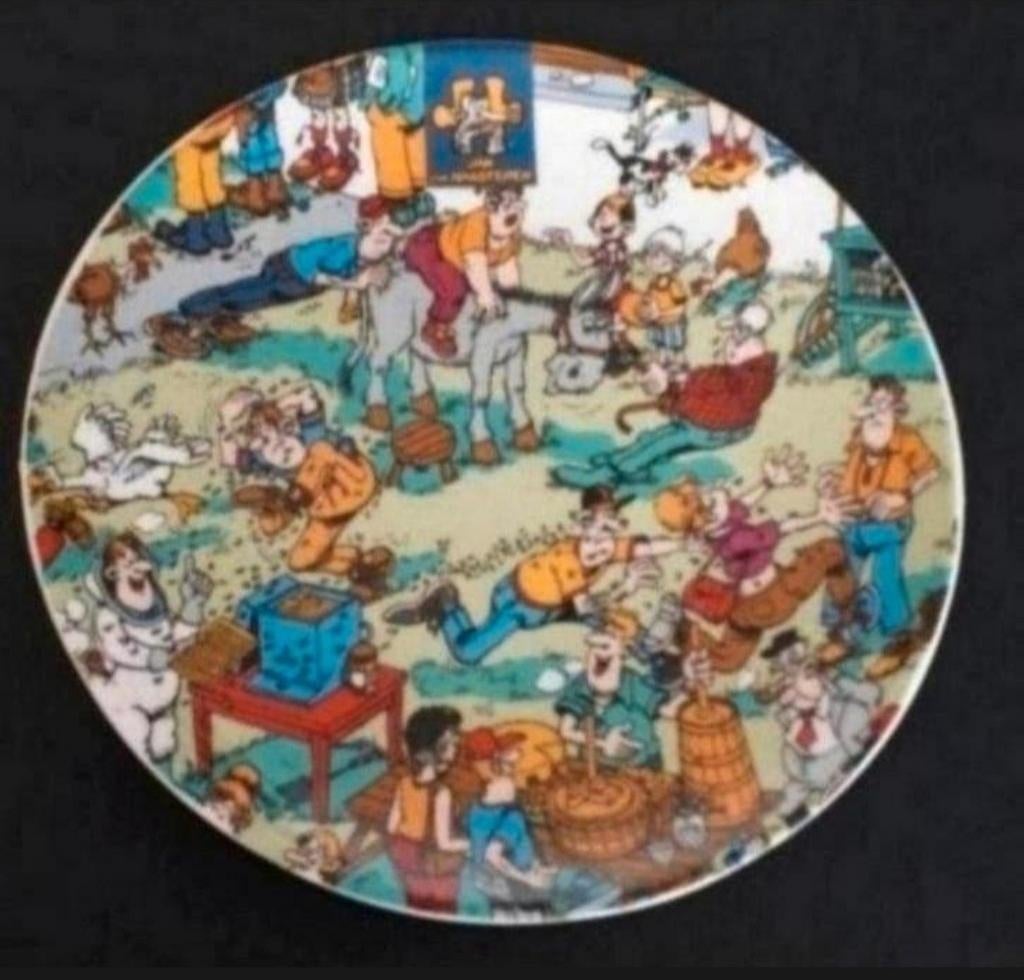 Gebaksbordje Jan van Haasteren, Huis en Inrichting, Keuken | Servies, Ophalen of Verzenden, Zo goed als nieuw, Glas, Overige stijlen