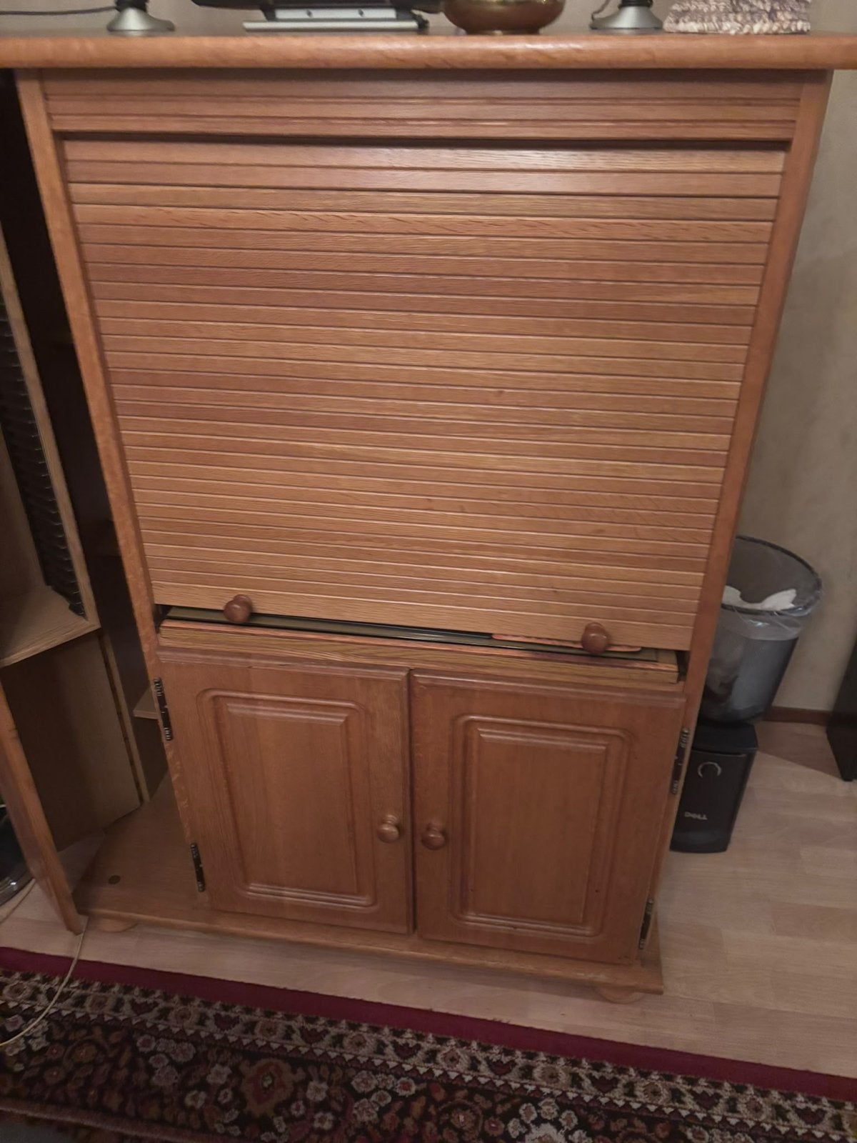 Eiken kast met rolluik en deuren, Ophalen, Gebruikt, 100 tot 150 cm, Eikenhout