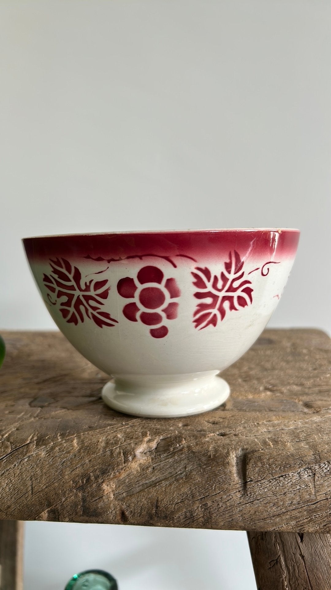 Franse  spoelkom luneville rood motief, Verzenden