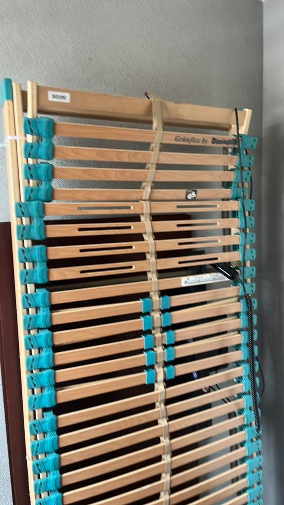 Elektrische verstelbare lattenbodem (dunlopillo), Ophalen, Zo goed als nieuw, Eenpersoons, 90 cm