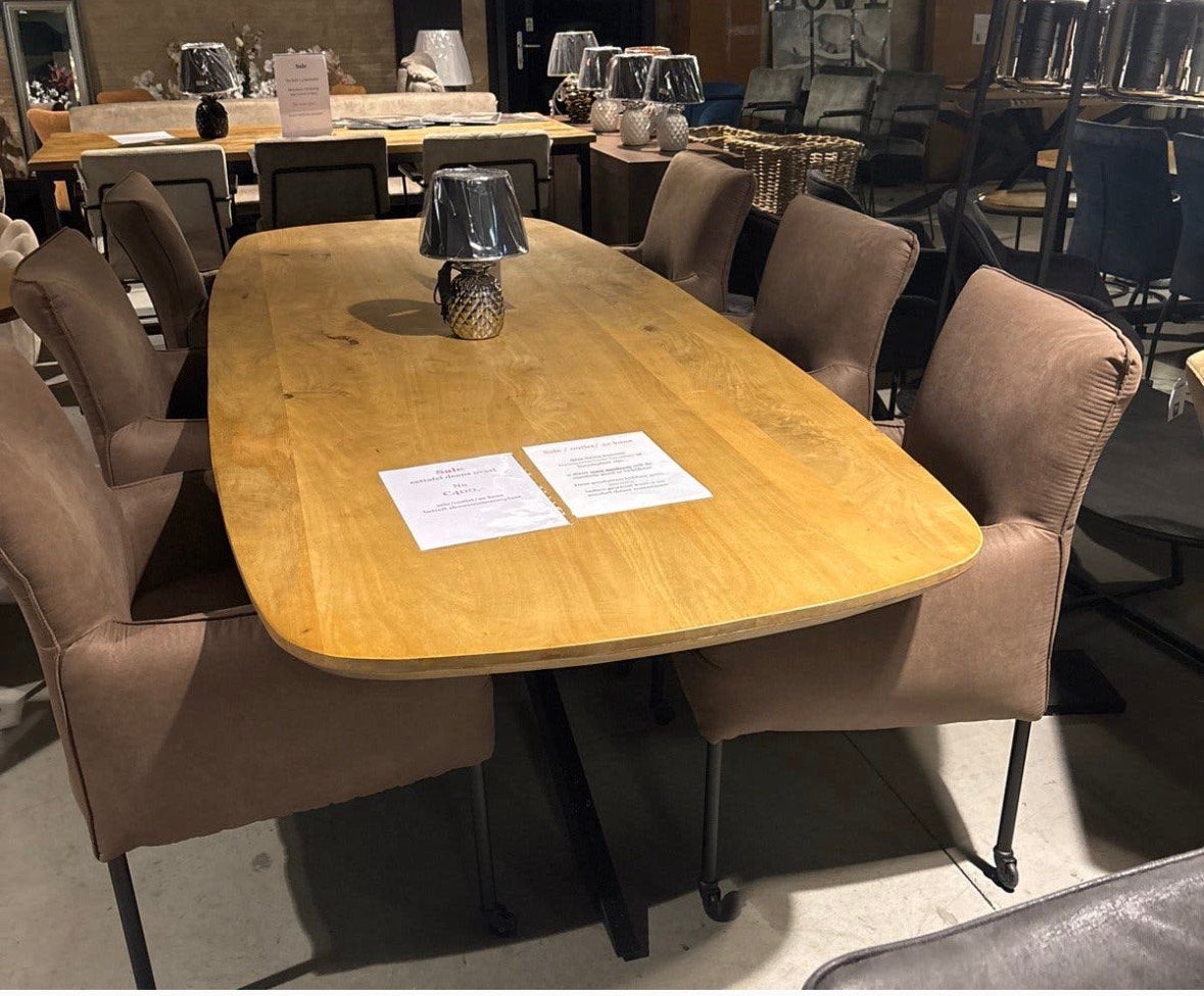 Eettafel van mangohout (Deensovaal ), Huis en Inrichting, Ophalen of Verzenden, Nieuw, Ovaal
