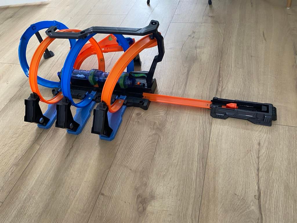 Hot Wheels baan en garage, Ophalen, Gebruikt, Jongen