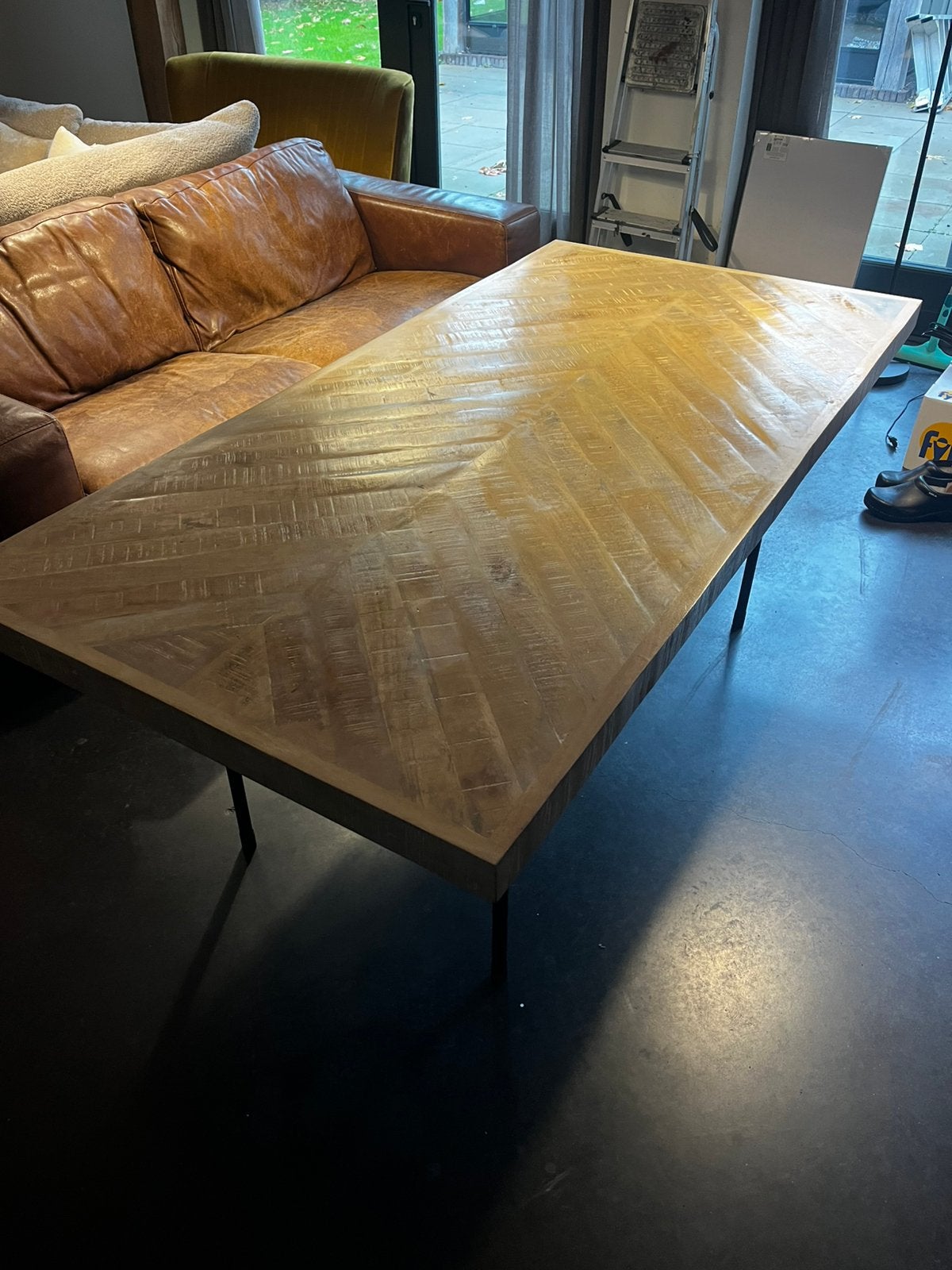 Eetkamer tafel Karwei visgraat, Huis en Inrichting, Ophalen, 50 tot 100 cm, Zo goed als nieuw, 150 tot 200 cm