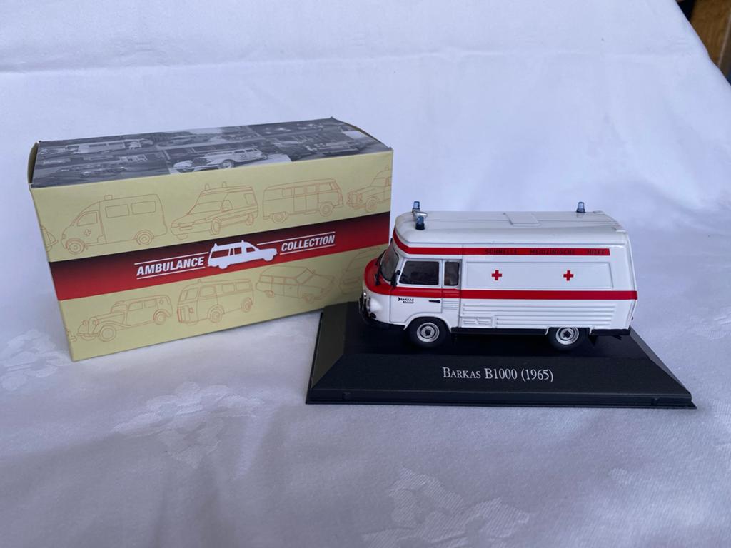 Barkas B1000 1965 Miniatuur Ambulance met Doos, Overige merken, 1:50 of kleiner, Auto, Ophalen of Verzenden