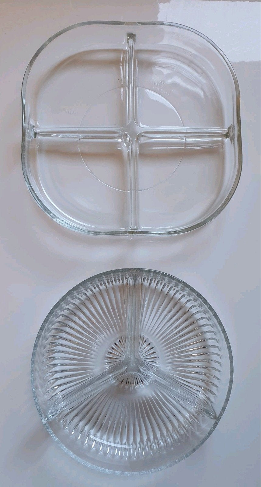 2x borrel serveer schaal glas vakjes, Huis en Inrichting, Keuken | Servies, Ophalen of Verzenden, Glas, Overige stijlen, Schaal of Schalen