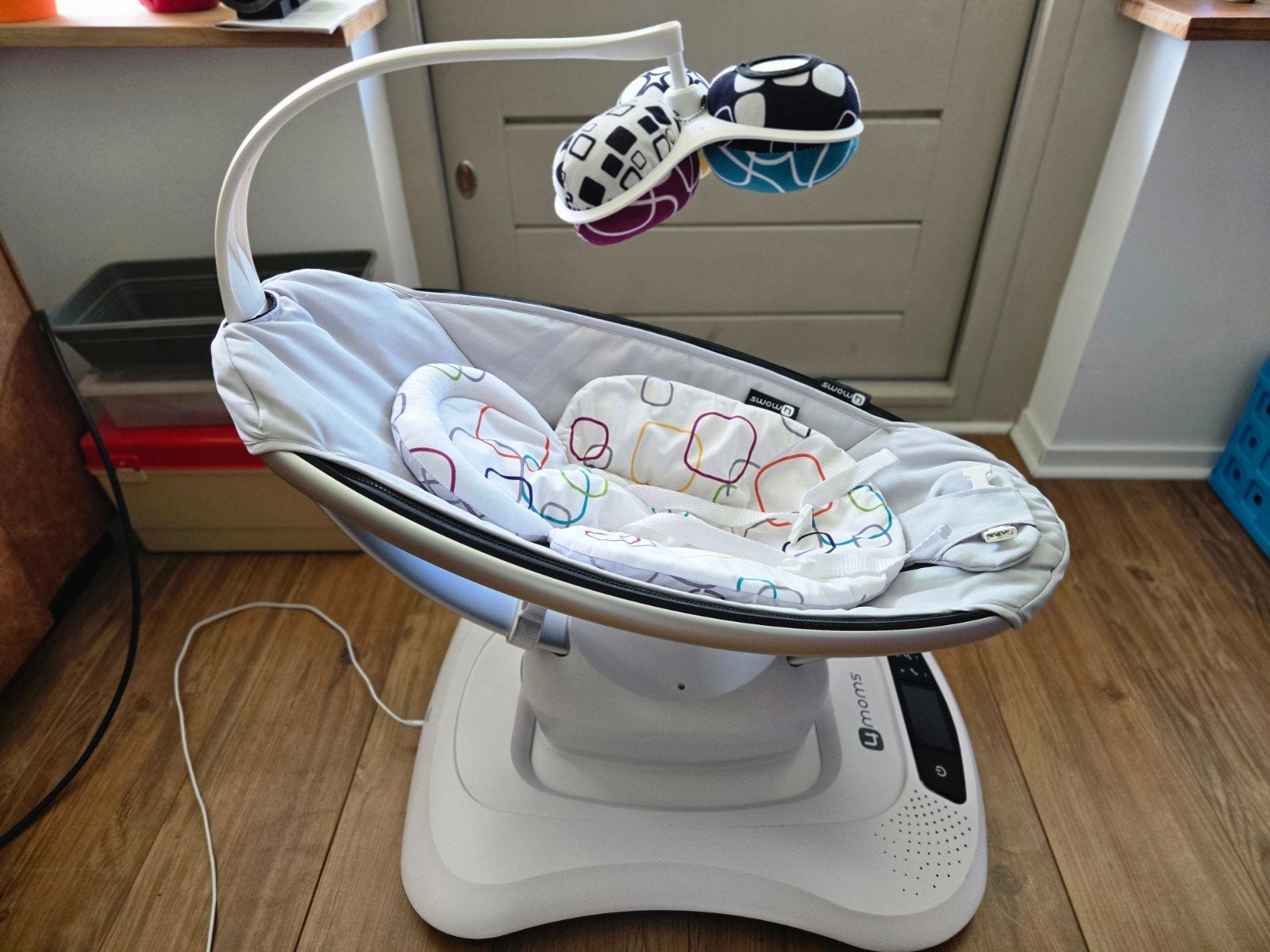 4moms MamaRoo  schommelstoel met diverse standen en geluiden, Ophalen of Verzenden, Zo goed als nieuw, Verstelbaar