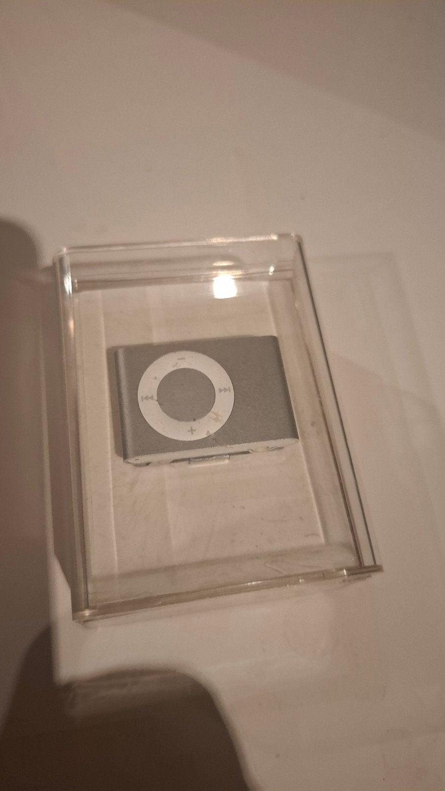 Apple iPod Shuffle 2GB (MB518ZD/A) - Zilver, Shuffle, Nieuw, Ophalen of Verzenden, Zilver