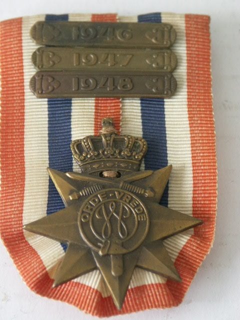 Brons Ereteken, Ophalen of Verzenden, Landmacht, Nederland, Lintje, Medaille of Wings