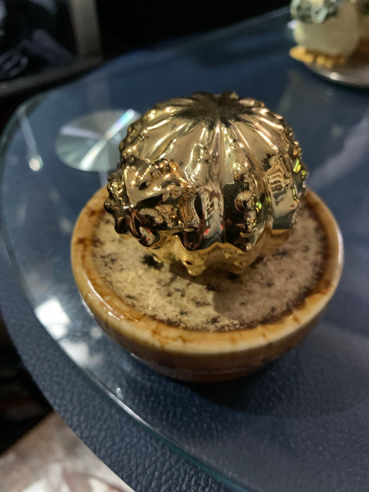 Gouden cactus in keramieken potje, Ophalen of Verzenden, Zo goed als nieuw, Goud, Metaal