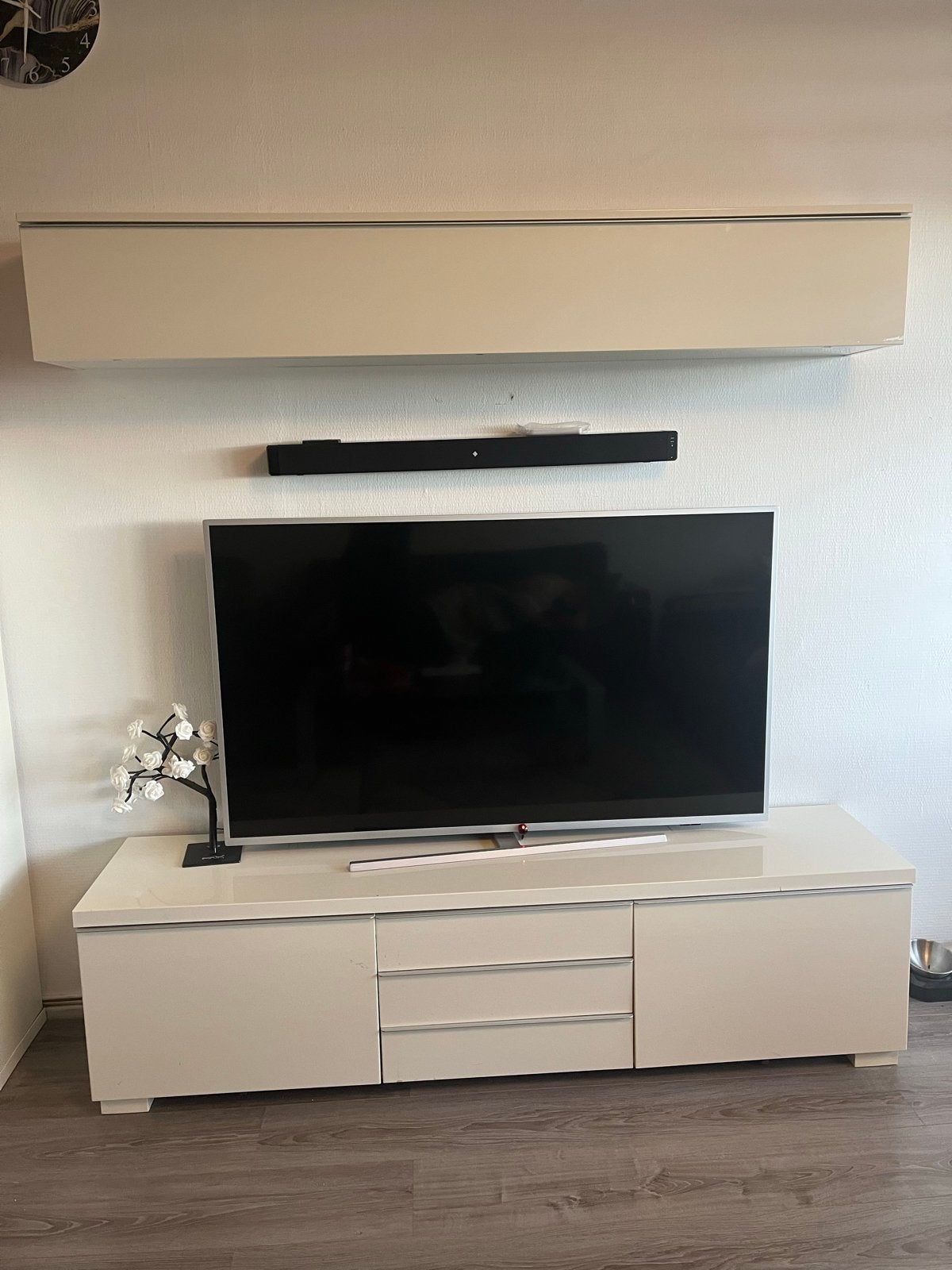 Moderne TV-meubel en wandkast, Huis en Inrichting, Kasten | Televisiemeubels, Ophalen, Overige materialen, Gebruikt, 150 tot 200 cm
