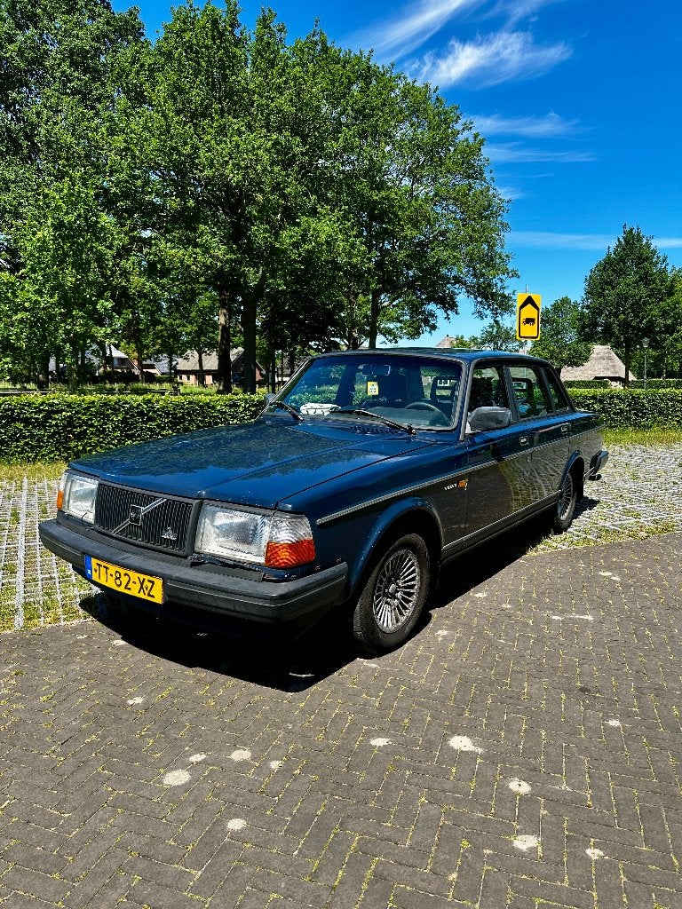 Volvo 240 2.3 GLT K6 1988 Blauw, Auto's, Volvo, 4 cilinders, 1264 kg, Blauw, 632 kg