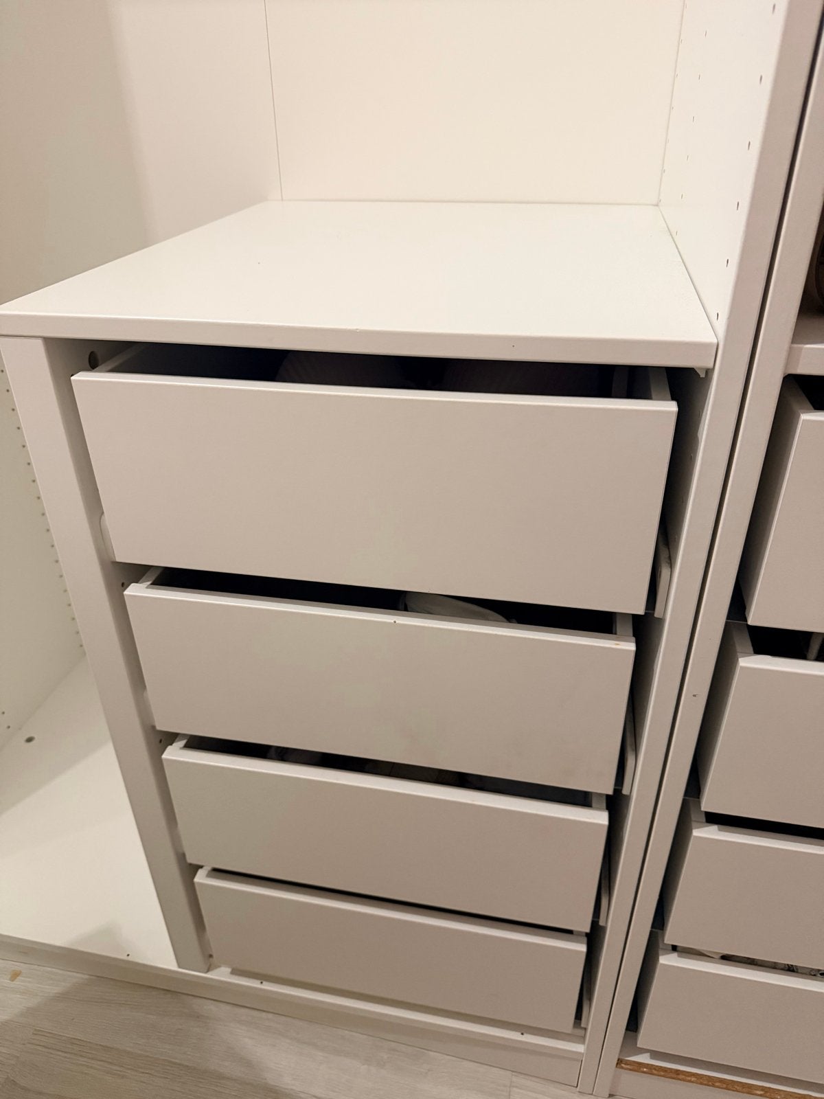Witte ladekastinzet met 4 lades - IKEA PAX/KOMPLEMENT, Huis en Inrichting, Kasten | Kledingkasten, 100 tot 150 cm, Zo goed als nieuw