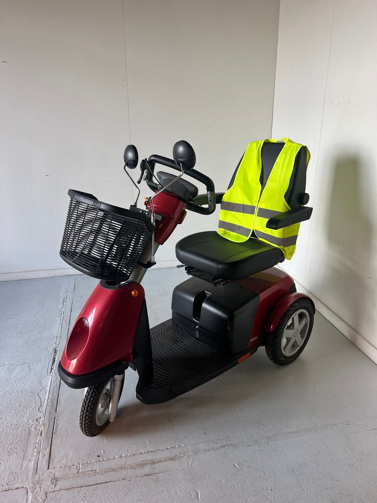 Scootmobiel (Sterling, Trophy), Ophalen of Verzenden, Zo goed als nieuw, Sterling, 11 t/m 15 km/u