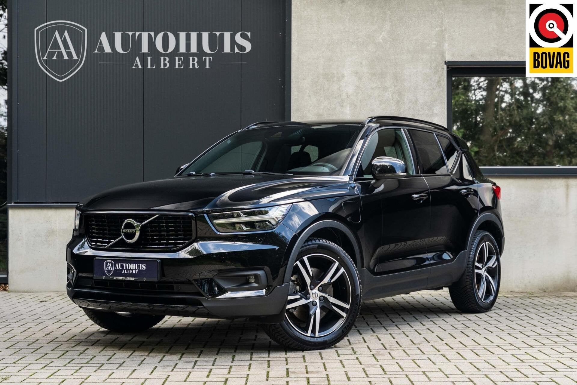Volvo XC40 T5 R-Design Pilot Assist ACC BLIS Camera DAB 19'', Gebruikt, Automatische klimaatregeling, Zwart, Bedrijf