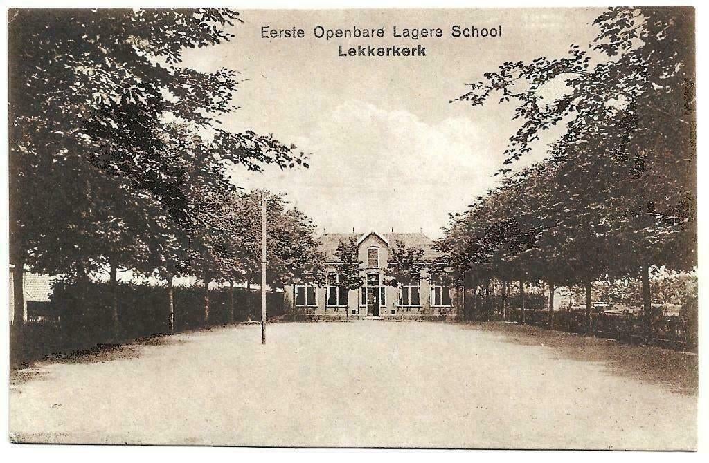 AK Lekkerkerk - Eerste Openbare Lagere School, Verzenden, Voor 1920, Ongelopen, Zuid-Holland