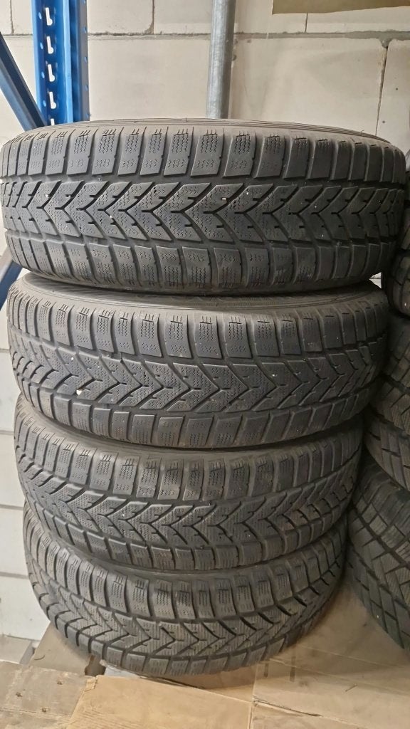 Winterbanden Vredestein 185/65 R15 op Opel velgen, Ophalen, Gebruikt, 15 inch, Banden en Velgen
