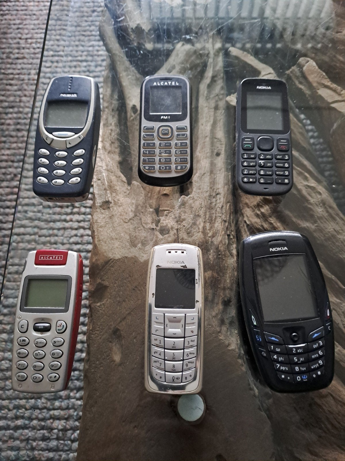 Partij van 6 vintage mobiele telefoons (Nokia, Alcatel), Telecommunicatie, Ophalen, Gebruikt, Geen camera, Klassiek of Candybar
