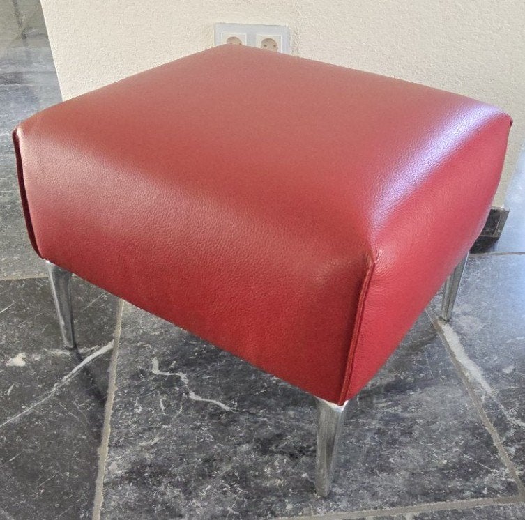 Leolux Mayura poef / hocker, leer bekleed., Huis en Inrichting, Banken | Voetenbanken en Poefen, Ophalen, Minder dan 50 cm, Zo goed als nieuw