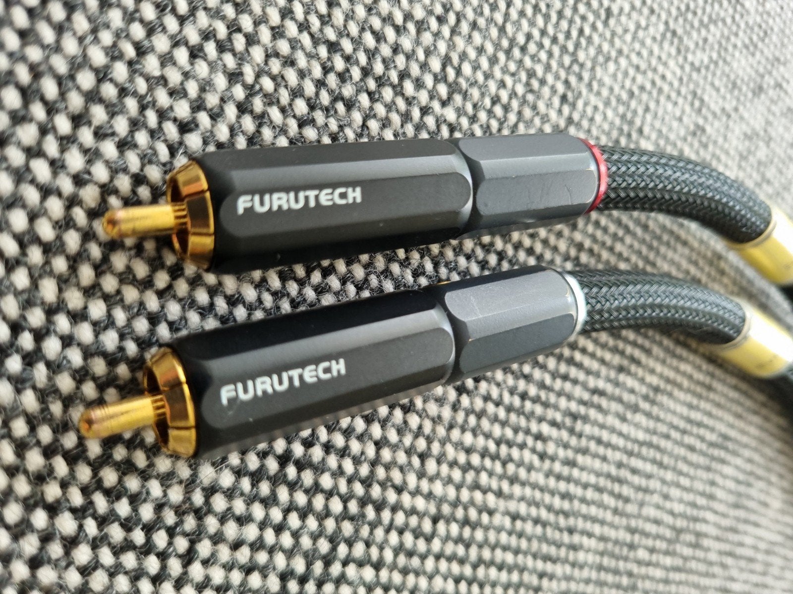 Furutech Evolution II, RCA-RCA, cinch, analoog, 1 meter, Ophalen of Verzenden, Gebruikt, Minder dan 2 meter, Interlink-kabel