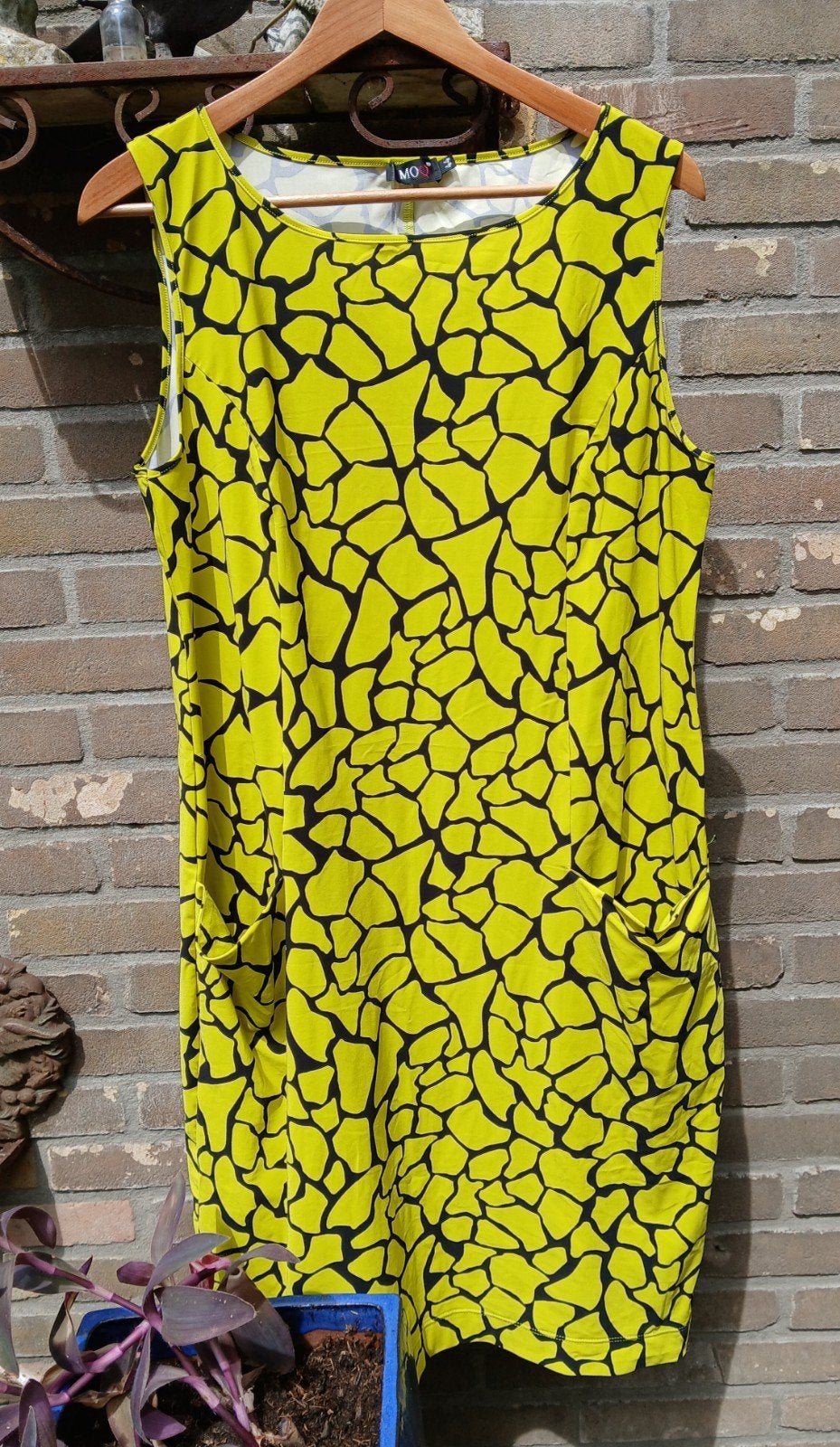 MOQ Jurk, Kleding | Dames, Geel, Maat 42/44 (L), Ophalen of Verzenden, Zo goed als nieuw