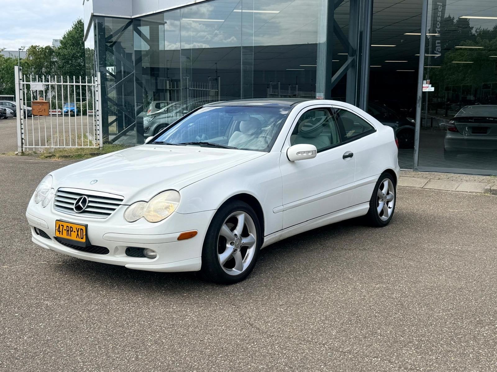 Mercedes-Benz C-klasse Sportcoupé 230 K|Automaat|Airco|Onde, Auto's, Mercedes-Benz, Automaat, Gebruikt, 4 cilinders, 4 stoelen