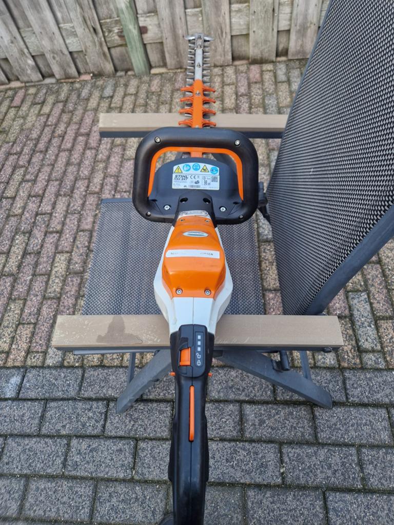 STIHL HSA 94 T Professionele Accu Heggenschaar, Tuin en Terras, Ophalen, Zo goed als nieuw, Accu