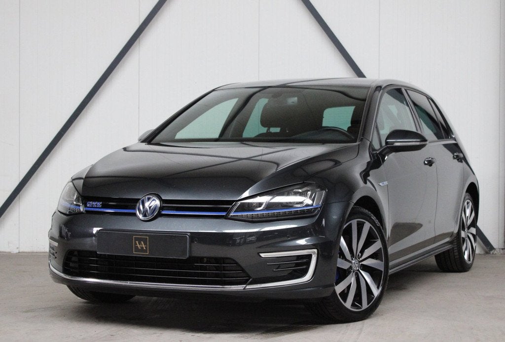 Volkswagen Golf 1.4 TSI GTE l NAVI l Camera l Bluetooth, 8 kWh, Stof, Gebruikt, Euro 6